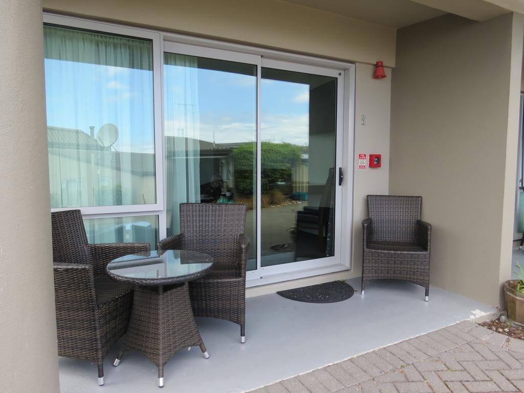 Baywater Lakeview Motel Taupo Exterior photo