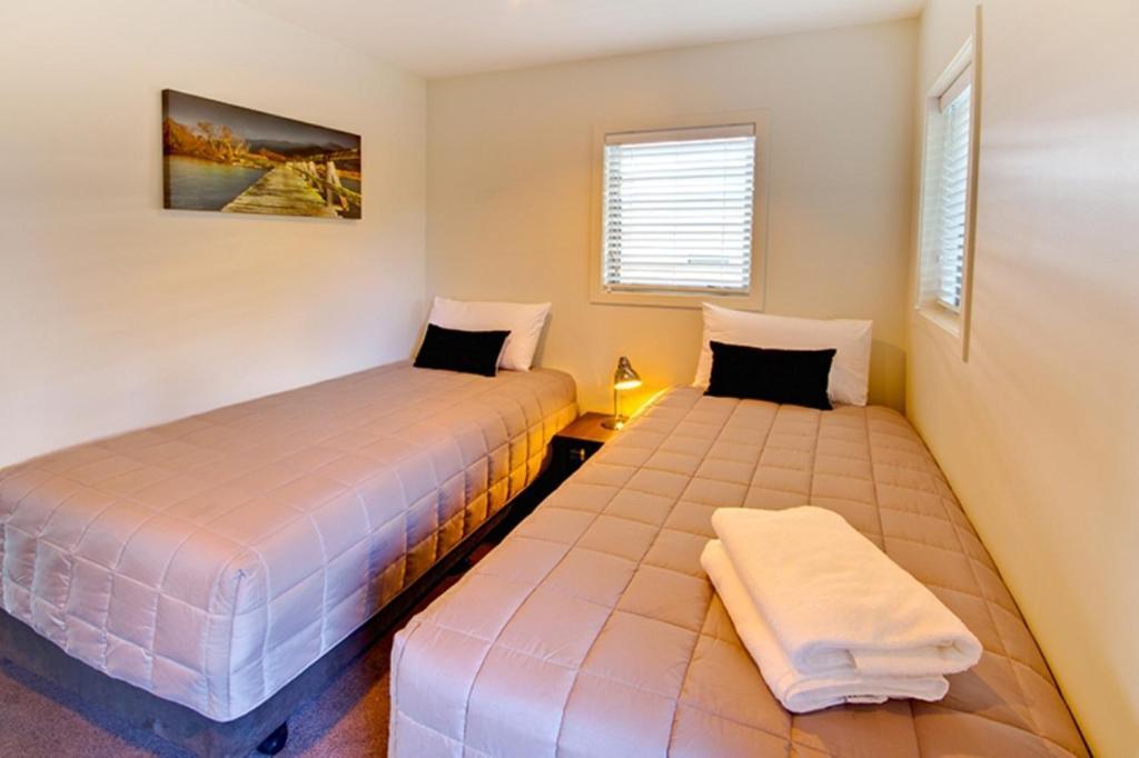 Baywater Lakeview Motel Taupo Room photo