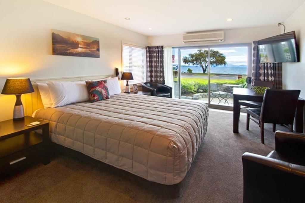 Baywater Lakeview Motel Taupo Room photo