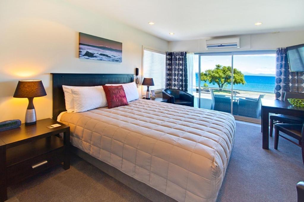 Baywater Lakeview Motel Taupo Room photo
